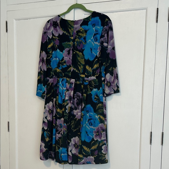 Elegant Floral 3/4 Sleeve fit and flare Dress in Purple and Blue - Picture 3 of 3